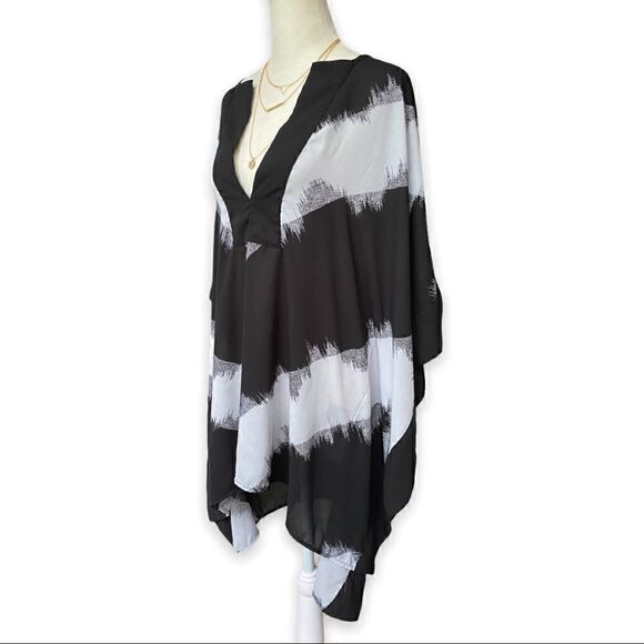 MOSSIMO Black and White Chevron Stripe Swim Cover - Picture 3 of 13